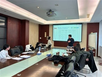 Client mexican vizitează fabrica HICON din Ningbo în martie: interes puternic pentru unitățile de pe acoperiș